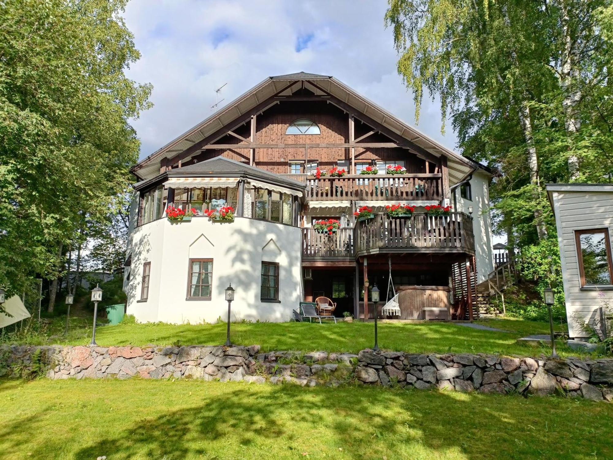 Cronin'S Guesthouse Bed & Breakfast Heinola Ngoại thất bức ảnh